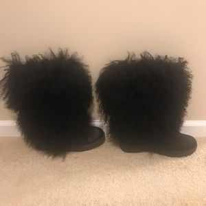 Size 8 warm, furry boots